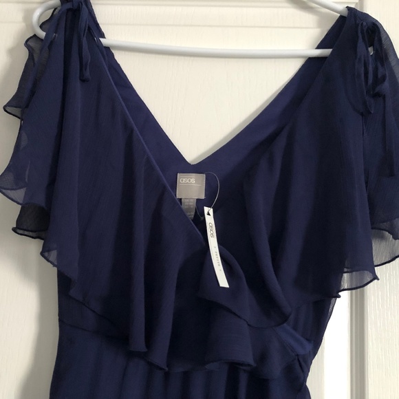 ASOS Dresses & Skirts - ASOS 8P flowing dress NWT
